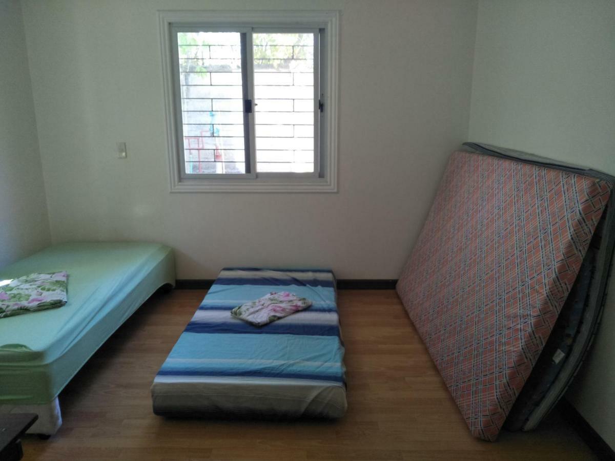 Cat Japanese Only At Uh Huh House Hostel Cebu Bagian luar foto